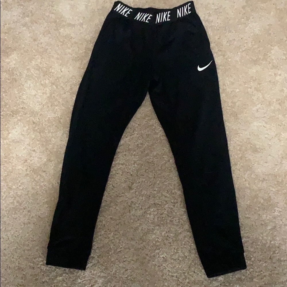 Black nike joggers